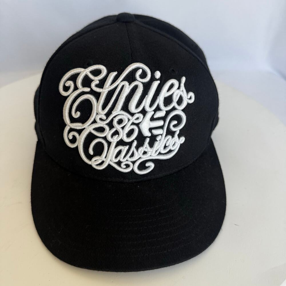 Etnies 86 Classics Black Fitted Baseball Cap Hat Flat Brim Flexfit 6 7/8-7 1/4